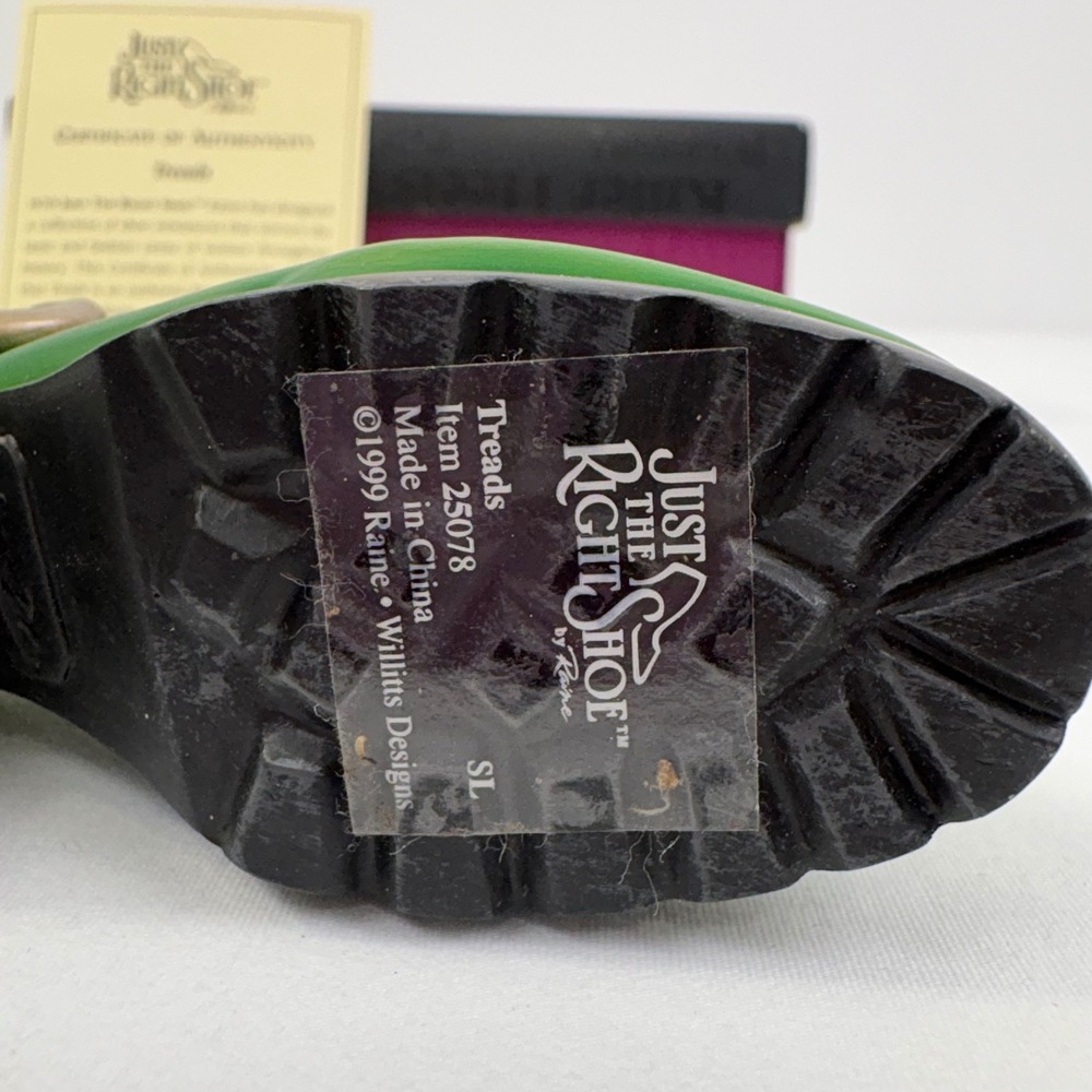 Vintage Just The Right Shoe By Raine Treads 25078 1999 COA - Picture 5 of 7